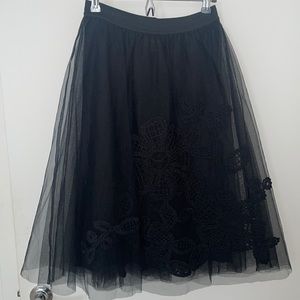 Anthropologie x Mauve black embroidered tulle skirt